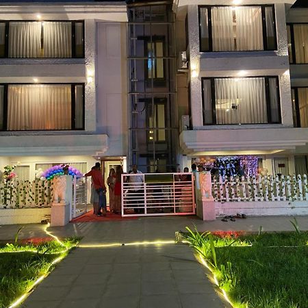 Beach Paradise Miramar Goa باناجي المظهر الخارجي الصورة